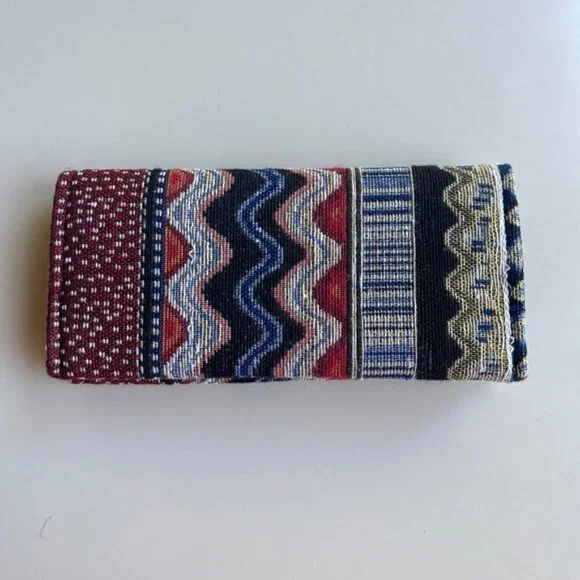 3/$20 ❤️ Retro Unique Pattern Wallet - Picture 1 of 3